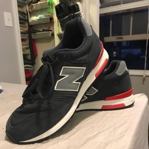 New Balance 565 Casual Sneakers. Size 11.
